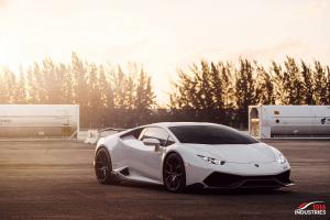 Lamborghini Huracan Renato by Bianco Avus and 1016 Industries 2017 года